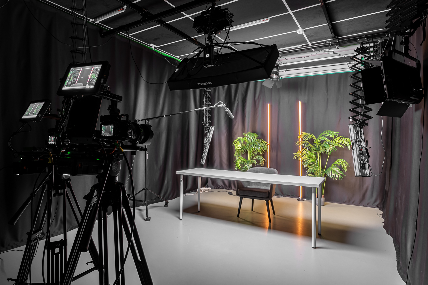 Фотография интерьера помещении Грин Royal Flush Studio