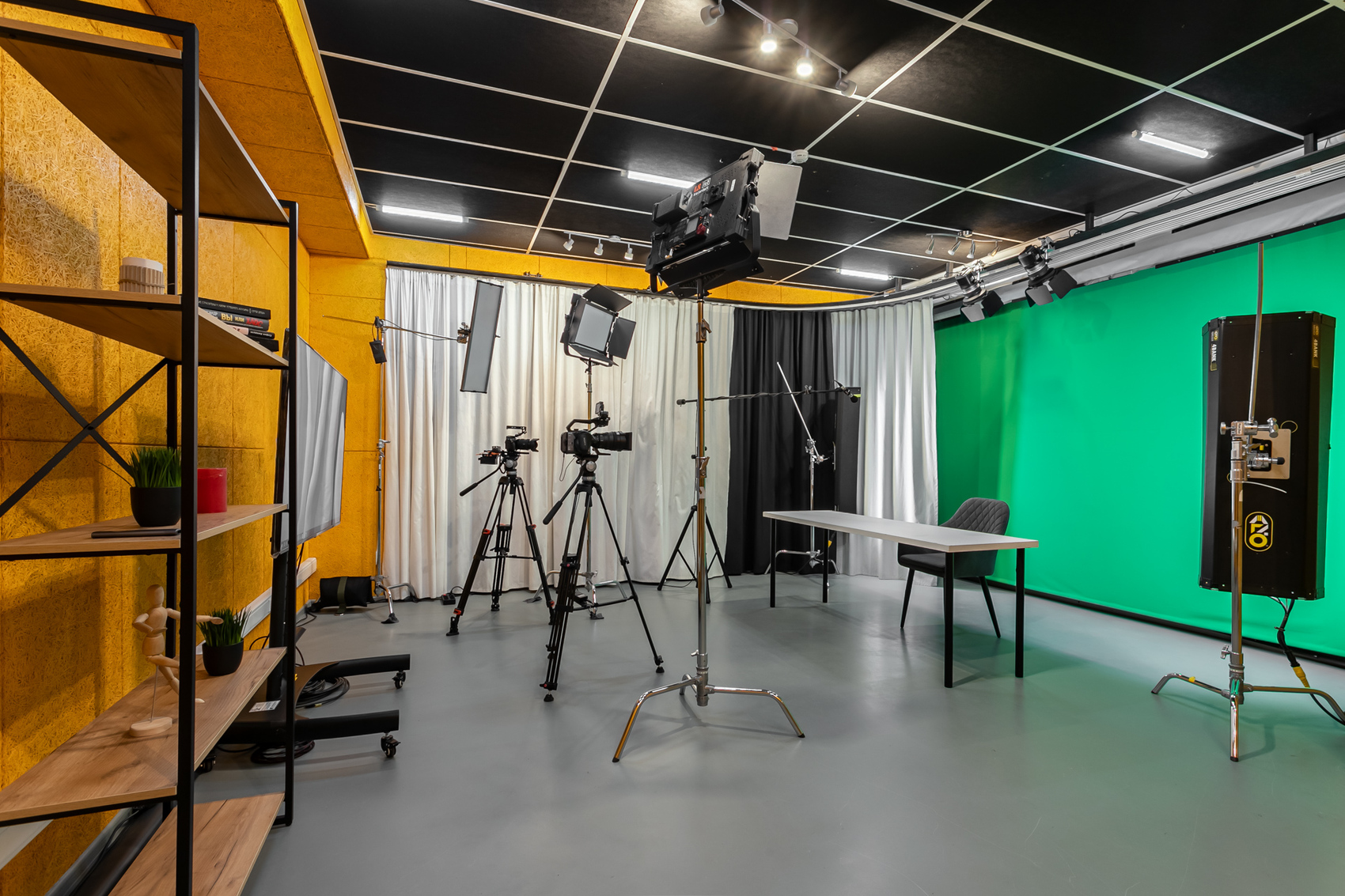 Фотография интерьера помещении Оранж Royal Flush Studio
