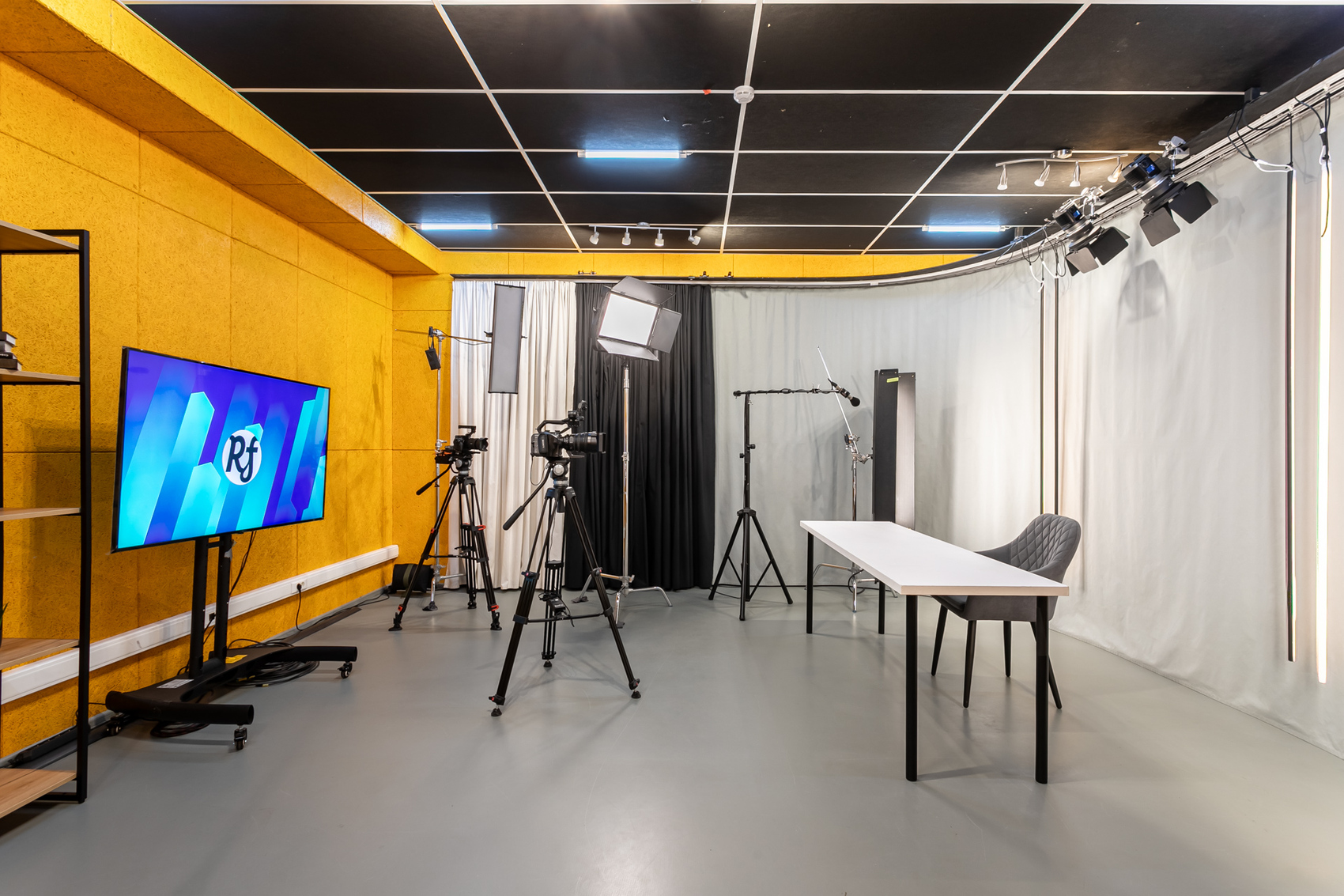 Фотография интерьера помещении Оранж Royal Flush Studio