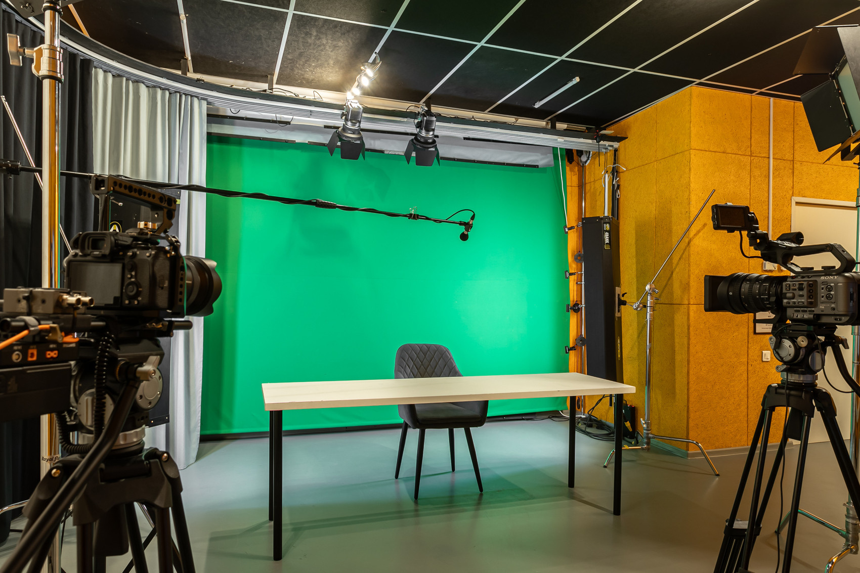 Фотография интерьера помещении Оранж Royal Flush Studio